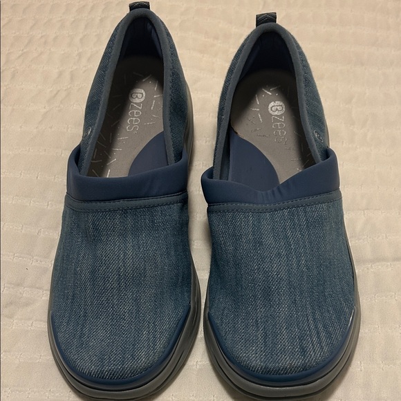 Bzees Denim Blue Casual Slip-Ons - Picture 1 of 6
